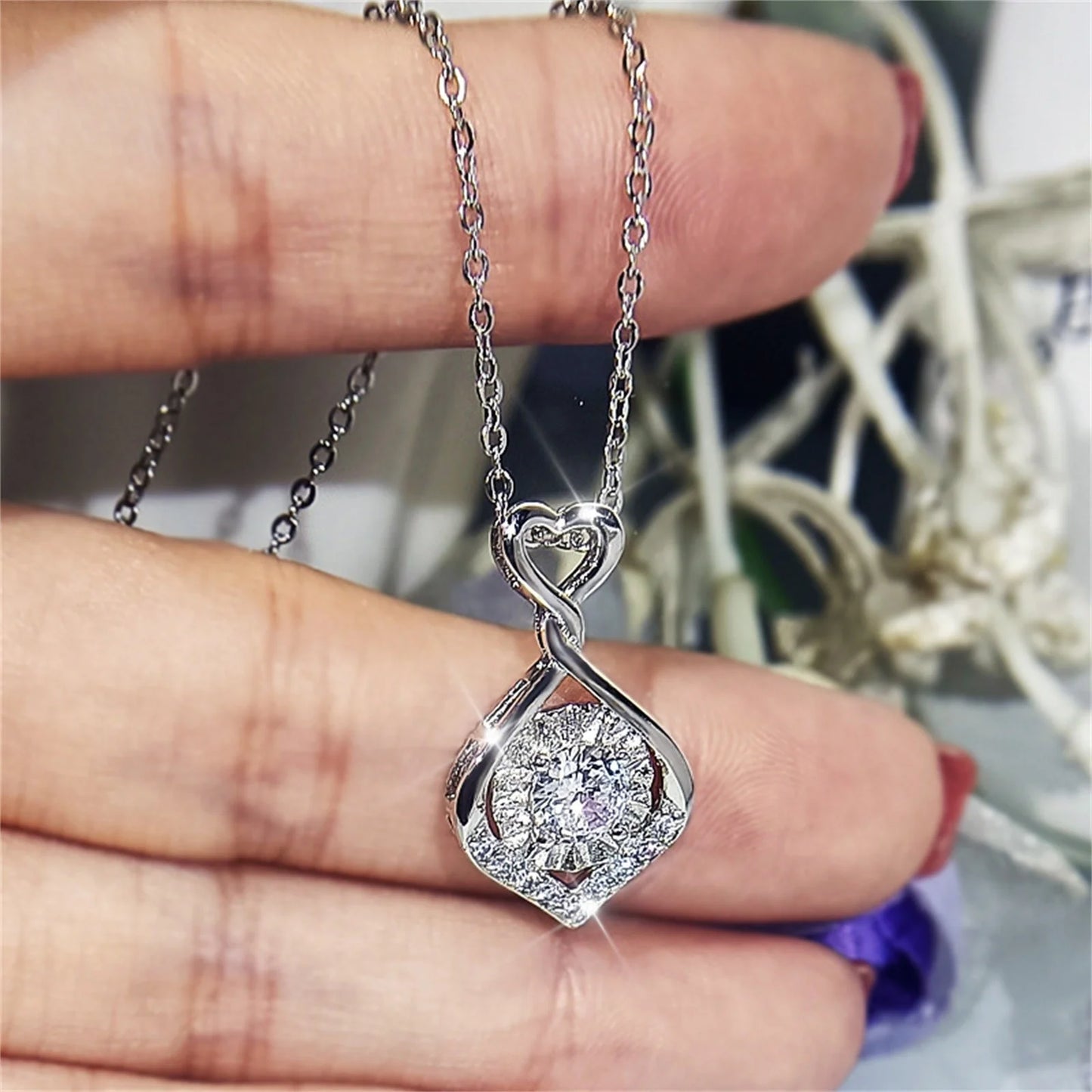Clearance! Necklaces for Women Heart-Shaped Necklace Trendy Clavicle Chain Temperament Hanging Neck Jewelry Jewelry White